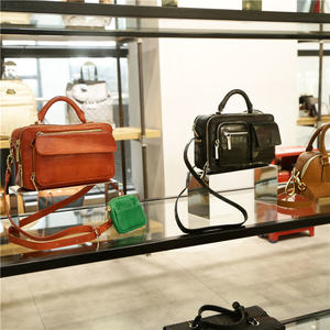 Show2ซัพพลายเออร์ช้อปปิ้ง<span class=keywords><strong>ออนไลน์</strong></span>ขายส่งล่าสุดการออกแบบแฟชั่นนุ่ม<span class=keywords><strong>หนัง</strong></span> PU สุภาพสตรีกระเป๋าถือหรูหราสำหรับผู้หญิง - Product Image 4