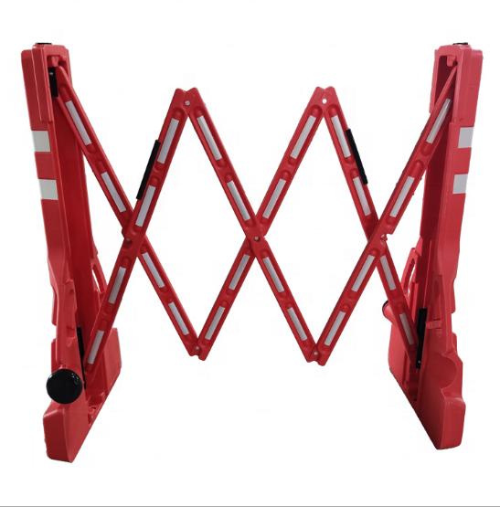 Portable Expandable Road Safety Mobile Barrier Gate Outdoor Retractable Water Filled Plastic Barricade