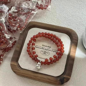 สร้อยข้อมือแมวนำโชคอาเกตสีแดงธรรมชาติ เงินแท้ S925 ดีไซน์หรูหราสำหรับผู้หญิง แบบสองวง ใส่ได้ทุกวัน - Product Image 2