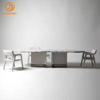 Table à manger de luxe en marbre naturel avec pieds en métal haut de gamme, mobilier de salle à manger moderne pour villa et appartement