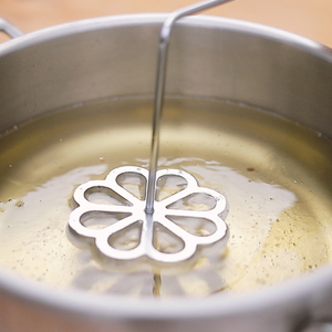 Nouveauté : <span class=keywords><strong>Moule</strong></span> à biscuits <span class=keywords><strong>en</strong></span> alliage d'<span class=keywords><strong>aluminium</strong></span> avec poignée, réutilisable et <span class=keywords><strong>jetable</strong></span>, pour la cuisson et la friture - Product Image 1