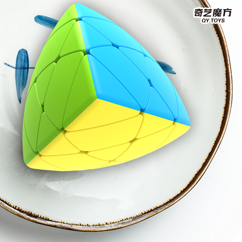 The third-tier magic rice dumpling is brightly colored.