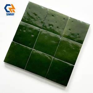 Carreaux muraux en céramique marocaine verte faits à la main 100x100mm, style vintage, dégradé de couleurs, pour gîtes, cafés et restaurants - Product Image 2