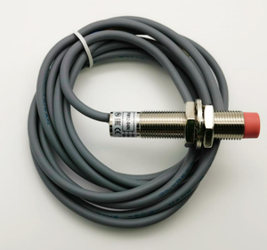 เซ็นเซอร์ตรวจจับระยะใกล้แบบเหนี่ยวนำ PM12-04X M12 ชนิดเกลียว ระยะตรวจจับ 4 มม. แรงดันไฟฟ้า 10-30VDC สวิตช์ 3 สาย - Product Image 4