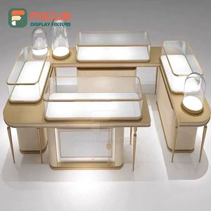 Vitrine de présentation de bijoux en verre avec finition dorée de luxe, design moderne haut de gamme, éclairage LED personnalisé, mobilier de magasin de bijoux - Product Image 3