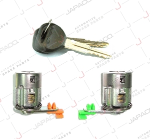 KIT CYLINDRE SERRURE DE PORTE MK997041 4D34/4D34/4M40/4M42 FUSO CANTER FE711 FE730 FE839 FE859 - Product Image 1