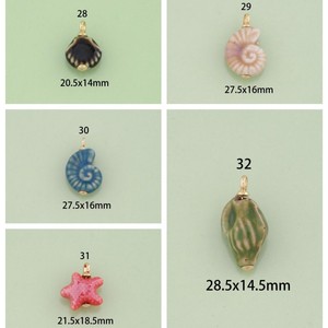 Pendentif DIY tendance : Fleurs en céramique, petits poissons et perles multi-éléments en acier inoxydable plaqué or 18 carats - Product Image 4