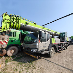 Grúa de camión ZOOMLION 35T Capacidad 44M Boom para grúa de construcción urbana Grúa de camión 35t - Product Image 1