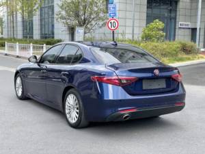 L'<span class=keywords><strong>Alfa</strong></span> <span class=keywords><strong>Romeo</strong></span> Giulia 2017, una Auto Professionale a Benzina, È la Più Economica nel Paese di Esportazione - Product Image 4