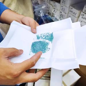 Cristales de Estrás Termoadhesivos al por Mayor de Yantuo, Cristal Verde Ópalo con Reverso Plano en Forma Redonda SS4 SS6 SS8 SS10 SS16 SS20 para Zapatos y Joyería - Product Image 3