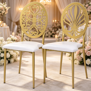Chaises Chiavari en métal doré et blanc à dossier croisé, modernes et abordables, pour réceptions de mariage - Product Image 1