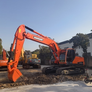 รถขุดมือสอง ปี 2023 รุ่น Doosan DX225LC-9c เครื่องยนต์ Doosan สภาพดี ของแท้ ขาย รถขุด 22.5 ตัน กำลัง 124 กิโลวัตต์ - Product Image 2