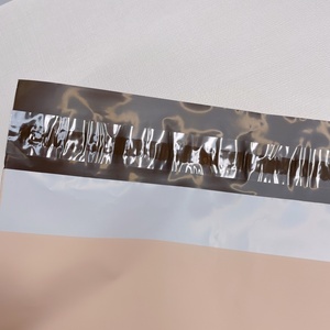 Bolsa de Envío Ecológica, Reciclable y Biodegradable de 14.5x19 Pulgadas con Logotipo Personalizado, Color Beige, para Empacar Ropa, Calcetines y Zapatos - Product Image 5