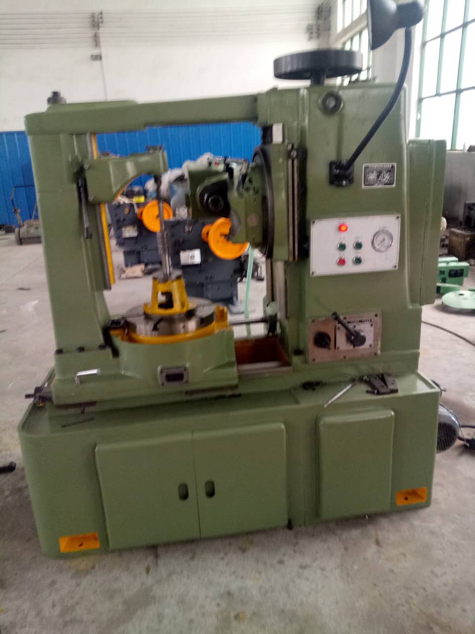 Specialshaped gear hobbing machine CNC gear processing machine tool