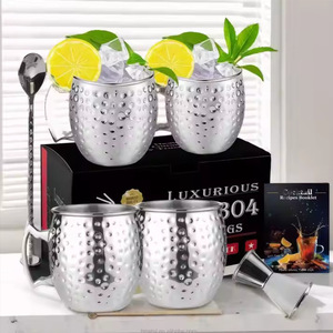 Mug à Moscow Mule en cuivre martelé sur mesure avec passoire à cocktail en acier inoxydable, pour bière et cocktails - Product Image 3