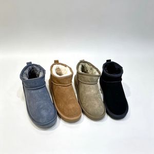 Bottes de neige pour femmes, bottes d'hiver en peau de mouton, à enfiler, doublées de peluche, bout fermé, semelle en caoutchouc antidérapante, chaussures plates de couleur unie - Product Image 1