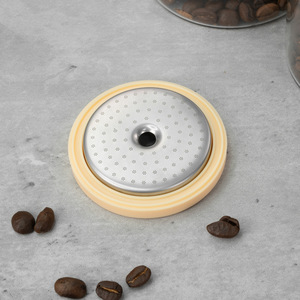 Tête de distribution d'eau en acier inoxydable de 54 mm pour machine à café Breville, compatible avec les séries BES 840, 860, 870, 881 - Product Image 1