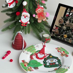 Llavero de Navidad con diseño de dibujos animados, colgante de Papá Noel para mochila escolar, adorno navideño, regalo de Navidad - Product Image 4