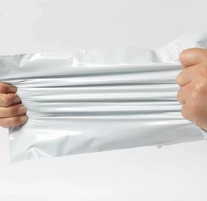 <span class=keywords><strong>2</strong></span> Lane <span class=keywords><strong>Poly</strong></span> <span class=keywords><strong>mailer</strong></span> Máy làm Polypropylene nhựa Side seal máy móc mail chuyển phát nhanh Túi Đấm xử lý túi máy làm - Product Image 4