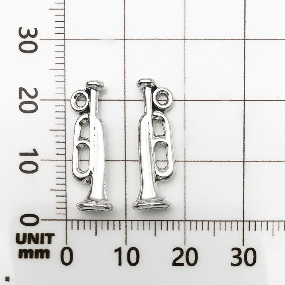 1 trompette musicale antique en argent - 1g - 7*22mm - 9161
