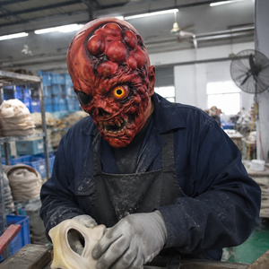 <span class=keywords><strong>Masque</strong></span> intégral en latex de crâne de zombie mutant effrayant avec crocs et détails de monstre pour Halloween, cosplay et <span class=keywords><strong>maison</strong></span> hantée - Product Image 2