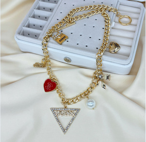 Collar de Moda con Cristales y Baño de Oro de 18K, Diseño de Marca Famosa <span class=keywords><strong>Guess</strong></span>, para Mujer - Product Image 3