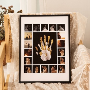 Cornice Fotografica Rettangolare in Lega di Alluminio, Design Creativo con Impronte di Mani di Coppia, Cornice Multi-Griglia <span class=keywords><strong>da</strong></span> <span class=keywords><strong>Parete</strong></span> Fatta a Mano con Stampa Fotografica Gratuita - Product Image 1