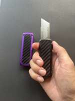 Couteau de poche pliant en acier à haute teneur en carbone SK5, manche en aluminium CNC et fibre de carbone, OEM ODM, couteau utilitaire EDC personnalisé pour les entreprises