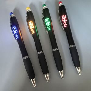 ปากกา LED พร้อมปลายสัมผัสหน้าจอ ราคาส่ง สำหรับโฆษณา พิมพ์โลโก้ตามสั่ง ปากกาลูกลื่นพลาสติกสีน้ำเงิน หมึกสีน้ำเงิน - Product Image 3
