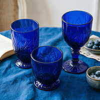 Verre à pied vintage en verre coloré gaufré, style européen, pour eau ou vin, pressé à la machine, idéal pour les banquets de mariage