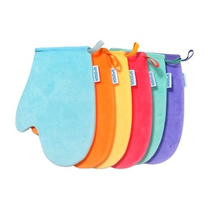 Gant applicateur de lotion bronzante en spray avec pouce - Product Image 2