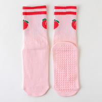 Chaussettes de Pilates Bioserica Era Spring respirantes, écologiques, antidérapantes, personnalisées pour femmes, avec design tendance et confort optimal.