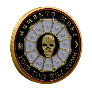 Moneda Conmemorativa de Metal Grabada por Ambas Caras con Filosofía de la Vida y la Muerte, Moneda de Recuerdo con Elementos de Calavera y Reloj - Product Image 3