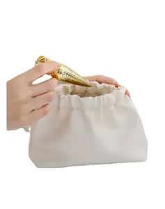 2024 Custom Large Women Cosmetic Bags Organizer Beauty Case PU Leather Waterproof Zipper Make Up Bag Travel Makeup Bag