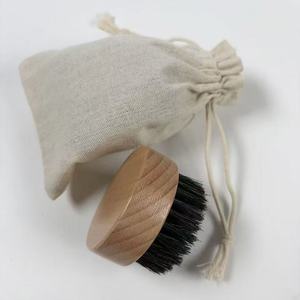Brosse à mohair personnalisée, manche en bois de hêtre et poils rigides de sanglier, brosse à démêler les vêtements en tricot avec logo OEM et sac de rangement - Product Image 2