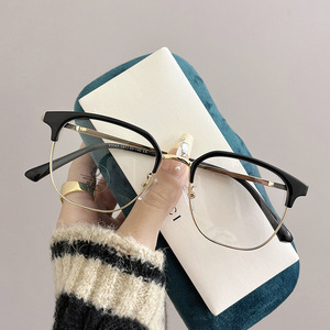 Gafas Qianai con Montura Cuadrada, Tamaño Mediano, Lentes de PC con Protección Anti Luz Azul, Unisex, Estilo Coreano, Gafas de Moda - Product Image 4