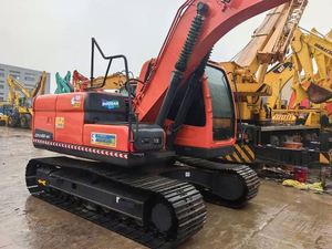 รถขุดไฮดรอลิกแบบตีนตะขาบ Doosan DX140-9C มือสอง ขนาด 14 ตัน พร้อมเครื่องยนต์และเกียร์บ็อกซ์ ใช้งานมาแล้ว 400 ชั่วโมง ได้รับการรับรองมาตรฐาน CE - Product Image 3
