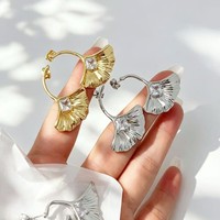 Boucles d'oreilles tendance en forme de feuille de Ginkgo, dorées et argentées, avec breloque feuille, créoles côtelées et cristaux carrés sertis, pour femme, style soirée