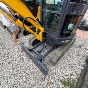 Excavatrice sur chenilles Kobelco SK20SR à faible consommation de carburant, modèle 2022, 2 tonnes, d'occasion, avec moteur, pompe et boîte de vitesses, à vendre - Product Image 3