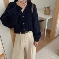 Pull tricoté décontracté court pour femme, col en V, boutonnage simple, torsadé, anti-plis, à manches longues, collection automne-hiver