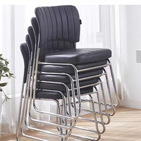 Chaise de réunion empilable moderne en cuir pour salle de réunion, chaise de conférence de bureau avec pieds en acier inoxydable, chaises de réunion vertes