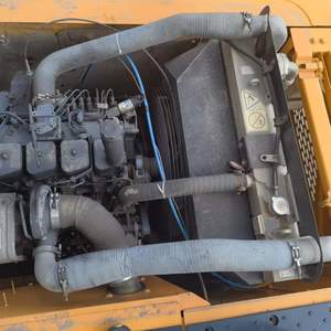 Excavadora de cadenas Hyundai 215 de 21 toneladas, 2022, certificada por la EPA y CE, en excelentes condiciones, de segunda mano, con motor, bomba de engranajes y componentes originales. - Product Image 4