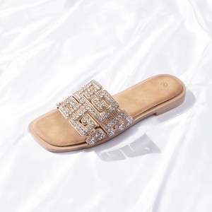 Nouvelles sandales plates à boucle carrée en strass pour femmes, vente en gros, usine OEM, pantoufles personnalisées à bout carré et paillettes pour dames - Product Image 6