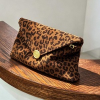 Sac pochette mini tendance en cuir véritable imprimé léopard, personnalisé, avec fermeture à rabat, nouvelle collection 2027, ODM/OEM