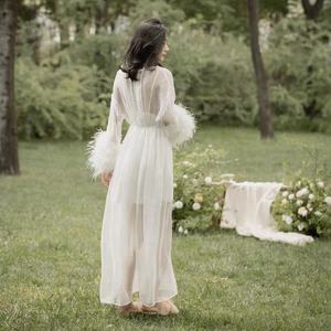 Vestido de novia de plumas de avestruz para mujer, conjunto de tul transparente, largo, Sexy, de satén, de crepé, elegante, con plumas - Product Image 1