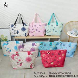 Borsa da spiaggia con stampa digitale stelle e luna 56x36x17cm con piccola tracolla per donna, uso estivo - Product Image 3