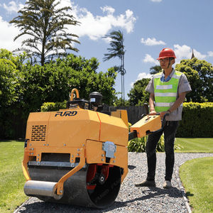 पैदल चलने वाले ड्राइववे और रास्ते 500 किलोग्राम वजन के साथ छोटे कंपन रोलर को तैयार करते हैं। - Product Image 2