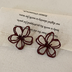 Customized Fashion <b>Sweet</b> Style Multi-color Alloy Oil Drop Hollow <b>Flower</b> Women's Earrings Suitable for Daily Wear on Vacation - Product Image 5