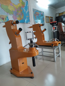 เครื่องมือวัดมุมแบบ Total Station รุ่น SANZHUN พร้อมเครื่องปรับแนวเลนส์แบบออปติคอล (เหล็ก) สำหรับกล้องวัดมุม F550 อุปกรณ์ทำแผนที่แนวนอนอัตโนมัติบนพื้น - Product Image 2