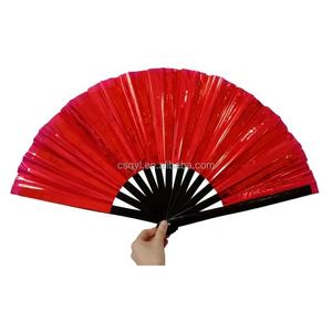 Abanico plegable holográfico de PVC iridiscente grande, regalo promocional completo de 2024, abanico de mano de bambú pintado para decoración de fiesta de baile - Product Image 6